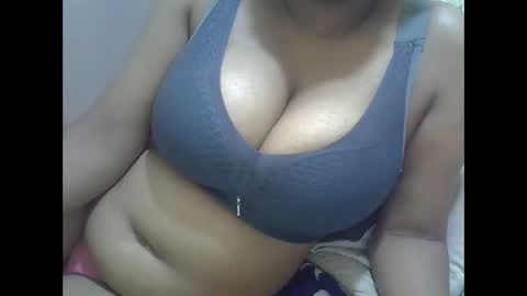 Snapshot of sisibrown97 chatting on March 2, 10:49 pm brown online show from March 2, 10:49 pm