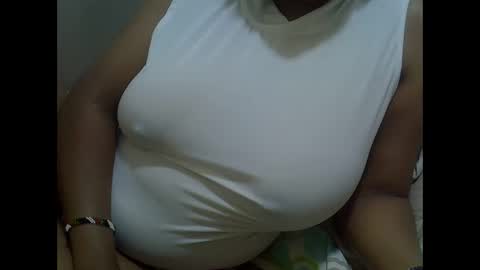 Snapshot of sisibrown97 chatting on March 8, 10:35 pm brown online show from March 8, 10:35 pm