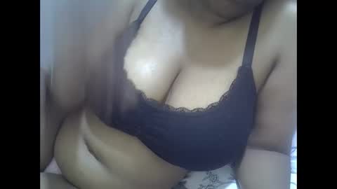 Snapshot of sisibrown97 chatting on March 28, 9:42 am brown online show from March 28, 9:42 am