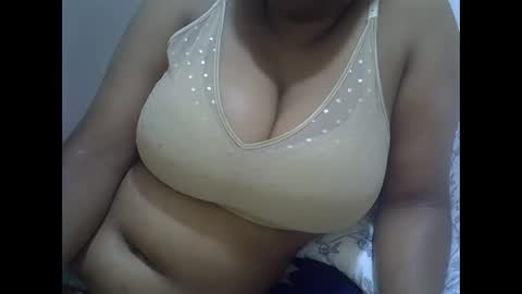 Snapshot of sisibrown97 chatting on March 31, 10:32 pm brown online show from March 31, 10:32 pm