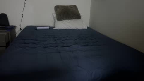 sissy slut online show from February 12, 9:15 am