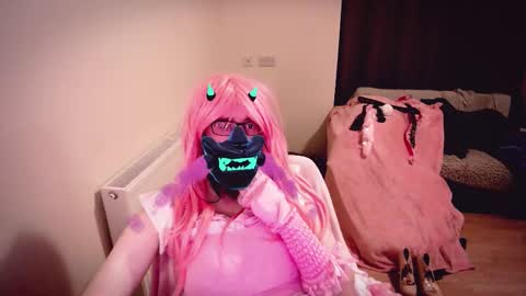 Snapshot of sissy_lolabunny chatting on October 31, 12:33 am sissy_lolabunny online show from October 31, 12:33 am