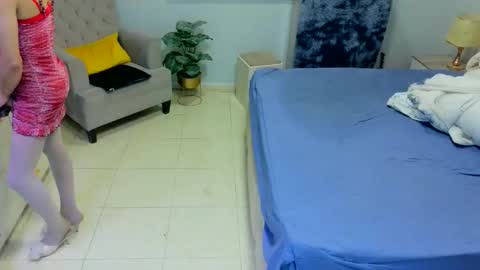 Snapshot of sissy_medlest chatting on March 21, 7:13 am D i f a Ana Arbeh shemale online show from March 21, 7:13 am