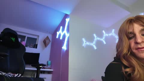 Snapshot of sissycdnatasha chatting on May 9, 9:14 am sissycdnatasha online show from May 9, 9:14 am