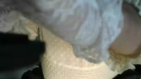 Snapshot of sissypaul200 chatting on September 21, 10:39 am sissypaul online show from September 21, 10:39 am