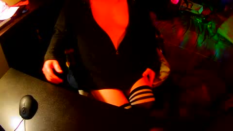 Snapshot of sissyred2314 chatting on September 21, 7:59 pm red online show from September 21, 7:59 pm