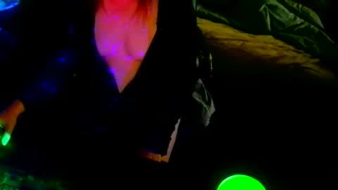 Snapshot of sissyred2314 chatting on October 3, 10:34 am red online show from October 3, 10:34 am