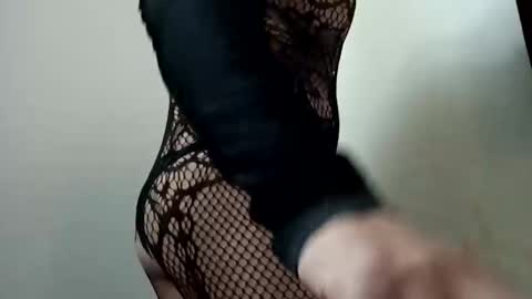 Snapshot of sissysexy566 chatting on December 16, 5:45 am Sissysexy online show from December 16, 5:45 am