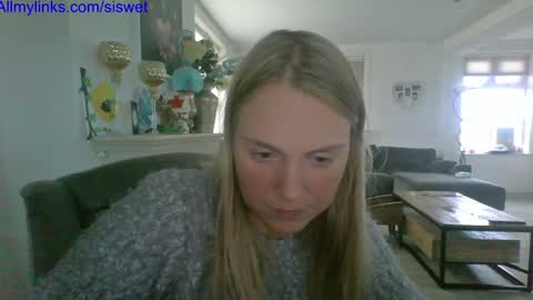 Snapshot of siswet19 chatting on November 24, 10:59 am Elise online show from November 24, 10:59 am