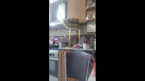 Snapshot of siyahkedy2 chatting on February 17, 9:43 pm siyahkedy2 online show from February 17, 9:43 pm