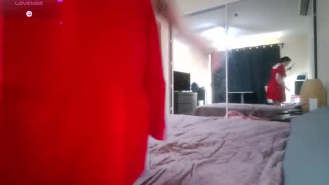 sizzlemewet online show from December 10, 1:32 am