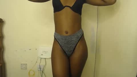 sizzly_ass online show from April 11, 11:14 am