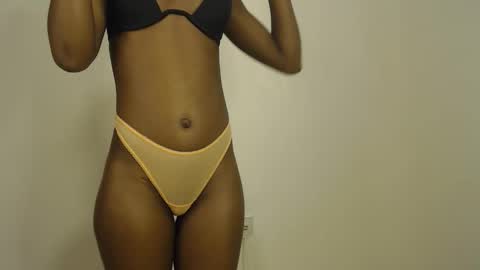 sizzly_ass online show from May 11, 2:45 pm