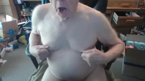 sjbottomboi online show from December 1, 7:08 pm