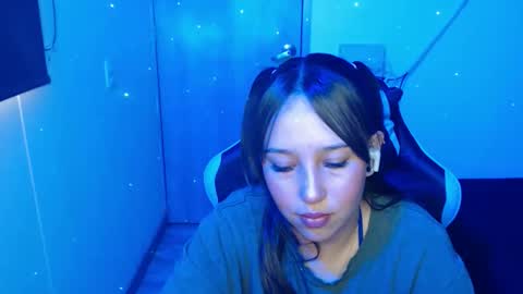 Alice online show from February 16, 8:49 pm