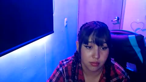 Alice online show from May 5, 5:10 pm