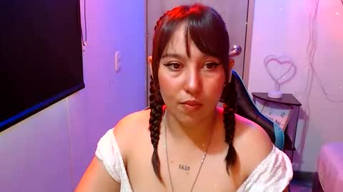 Alice online show from May 12, 8:39 pm