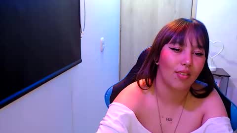 Alice online show from May 14, 6:04 pm