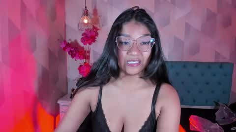 Snapshot of skarlettkray chatting on October 25, 11:43 pm Skarlet online show from October 25, 11:43 pm