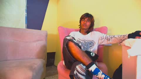 skate_hot online show from May 19, 11:49 am