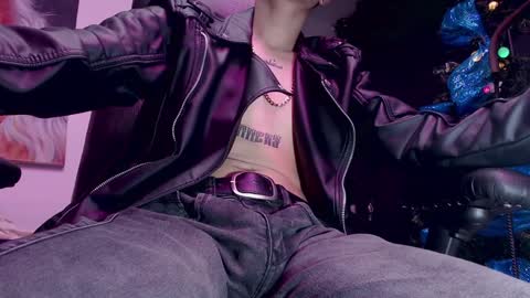 king online show from December 4, 7:50 am