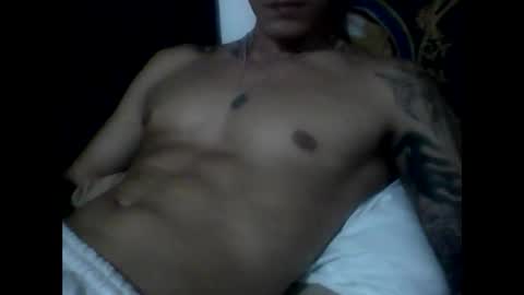 Snapshot of skater19xxx chatting on January 21, 1:39 am miguel online show from January 21, 1:39 am