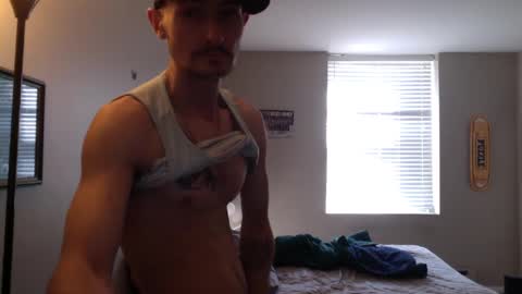Snapshot of skater_v2 chatting on September 19, 3:13 pm Christopher online show from September 19, 3:13 pm