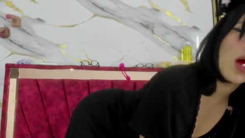 Snapshot of skaylar_95_mylove chatting on January 6, 2:37 am skaylar_95_mylove online show from January 6, 2:37 am