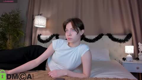 Emily online show from December 2, 1:00 am