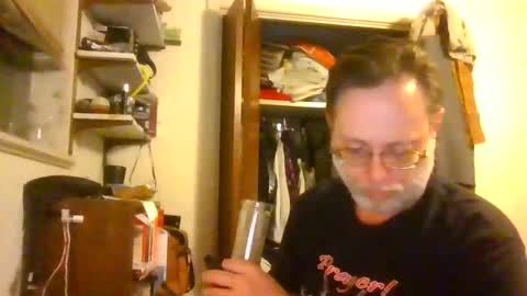 Snapshot of skewedviewblue chatting on January 12, 5:34 am skewedviewblue online show from January 12, 5:34 am