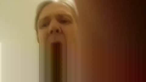 Snapshot of skimmer70z chatting on December 24, 7:44 pm skimmer70z online show from December 24, 7:44 pm