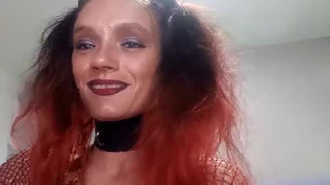 Snapshot of skiniminitits chatting on September 21, 1:07 am Skiniminitits online show from September 21, 1:07 am