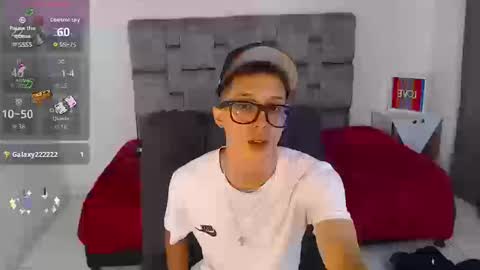 Snapshot of skinny_bigcock20 chatting on March 12, 10:49 pm skinny_bigcock20 online show from March 12, 10:49 pm