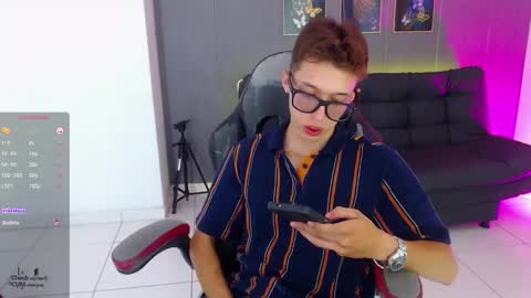 Snapshot of skinny_bigcock20 chatting on April 6, 9:05 pm skinny_bigcock20 online show from April 6, 9:05 pm