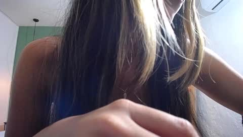 skinny_hottie18 online show from January 19, 4:36 pm