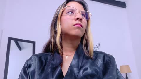 skinny_hottie18 online show from February 5, 1:54 pm