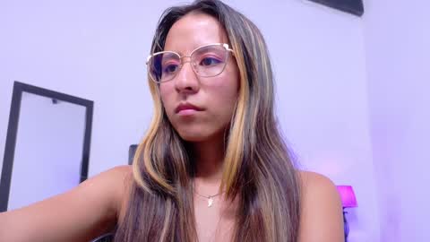 skinny_hottie18 online show from February 6, 5:09 pm