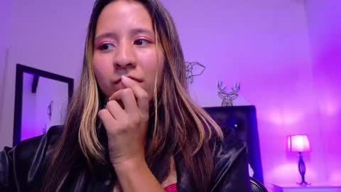 skinny_hottie18 online show from February 14, 5:36 pm