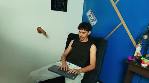 skinny jean  online show from March 24, 8:58 pm