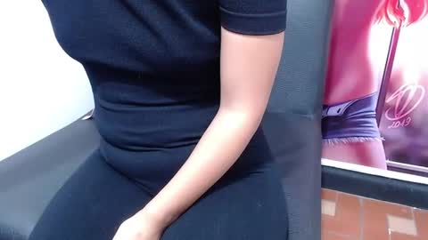 Snapshot of skinny_nastyy chatting on July 21, 3:03 pm Kim skinny online show from July 21, 3:03 pm