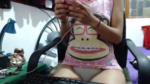 Snapshot of skinny_sexy666 chatting on February 3, 12:54 pm skinny_sexy666 online show from February 3, 12:54 pm