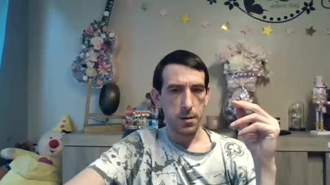 SkinnyBigCock2 online show from December 3, 8:45 am