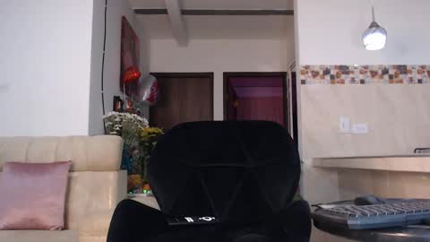 jesica online show from October 5, 6:56 am