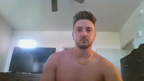 Snapshot of skinnyguylongdick1 chatting on December 1, 10:32 pm skinnyguylongdick1 online show from December 1, 10:32 pm