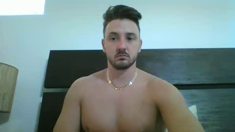 Snapshot of skinnyguylongdick1 chatting on January 26, 5:02 pm skinnyguylongdick1 online show from January 26, 5:02 pm