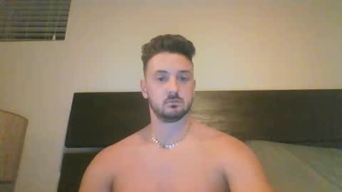 Snapshot of skinnyguylongdick1 chatting on February 12, 4:44 am skinnyguylongdick1 online show from February 12, 4:44 am