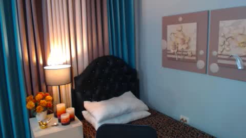 NICOLE online show from February 3, 12:53 am