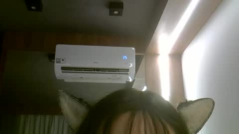 skinnykittencam online show from February 19, 10:55 am