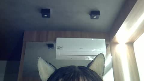 skinnykittencam online show from May 18, 4:07 am