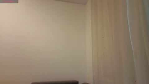 Snapshot of skinnymode chatting on October 23, 4:50 pm SkinnyMode online show from October 23, 4:50 pm